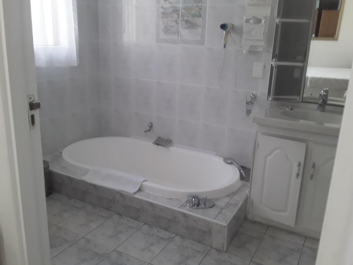 King'S Tide Guesthouse Port Elizabeth Buitenkant foto