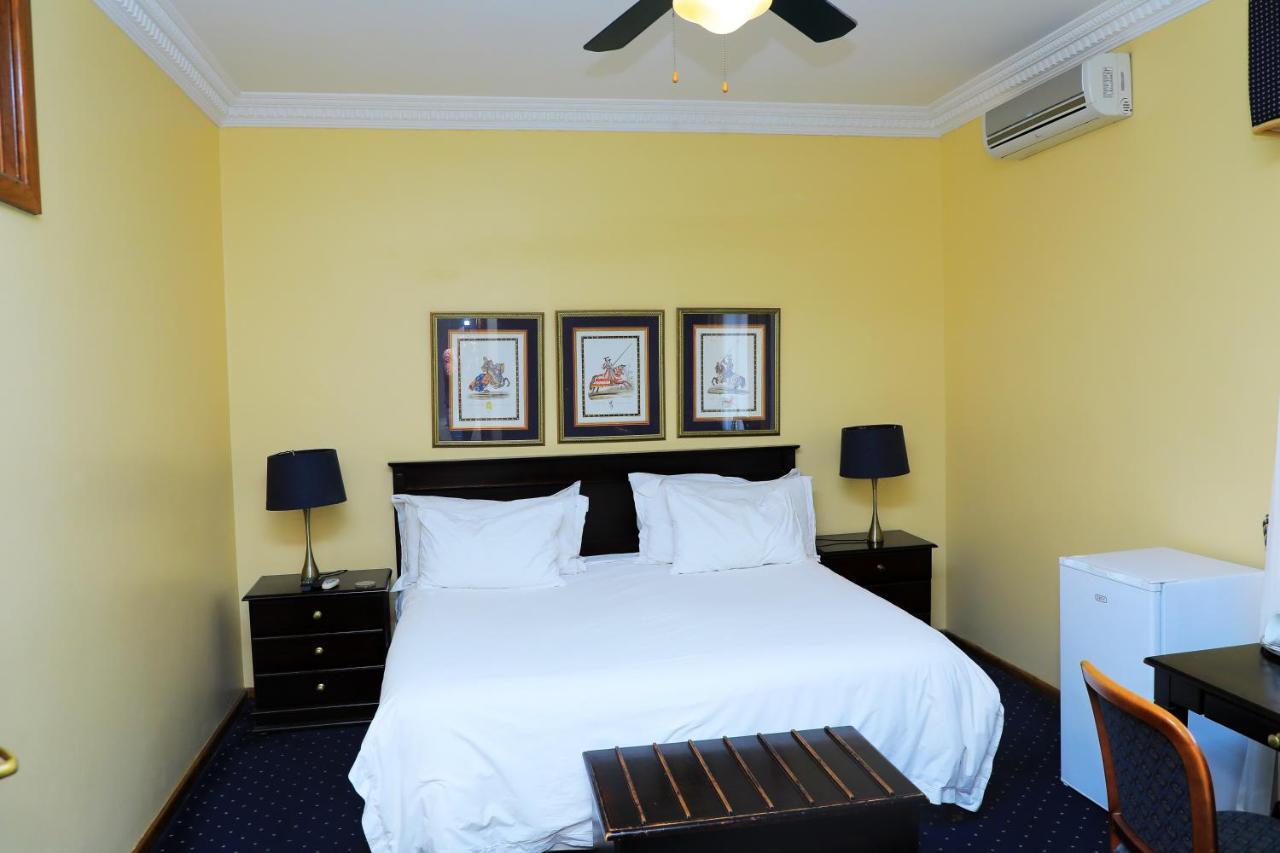 King'S Tide Guesthouse Port Elizabeth Buitenkant foto