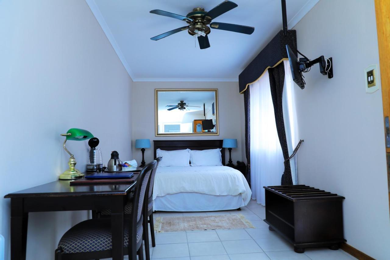 King'S Tide Guesthouse Port Elizabeth Buitenkant foto
